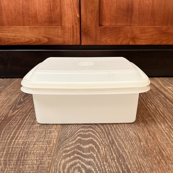 Vintage Tupperware Freeze N Store Ice Cream Container - Picture 1 of 10